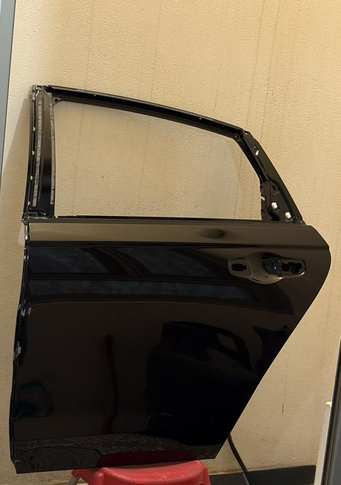 سلام عليكم باب هوندا اكورد خلف السايق وارد امريكي اصلية بيه شويه بارد موضح بالصور سعره ٤٢٥ الف 

للاستفسار موجود فقط واتساب ‭٠٧٧١ ٥٦٠ ٩٤٤٨‬
