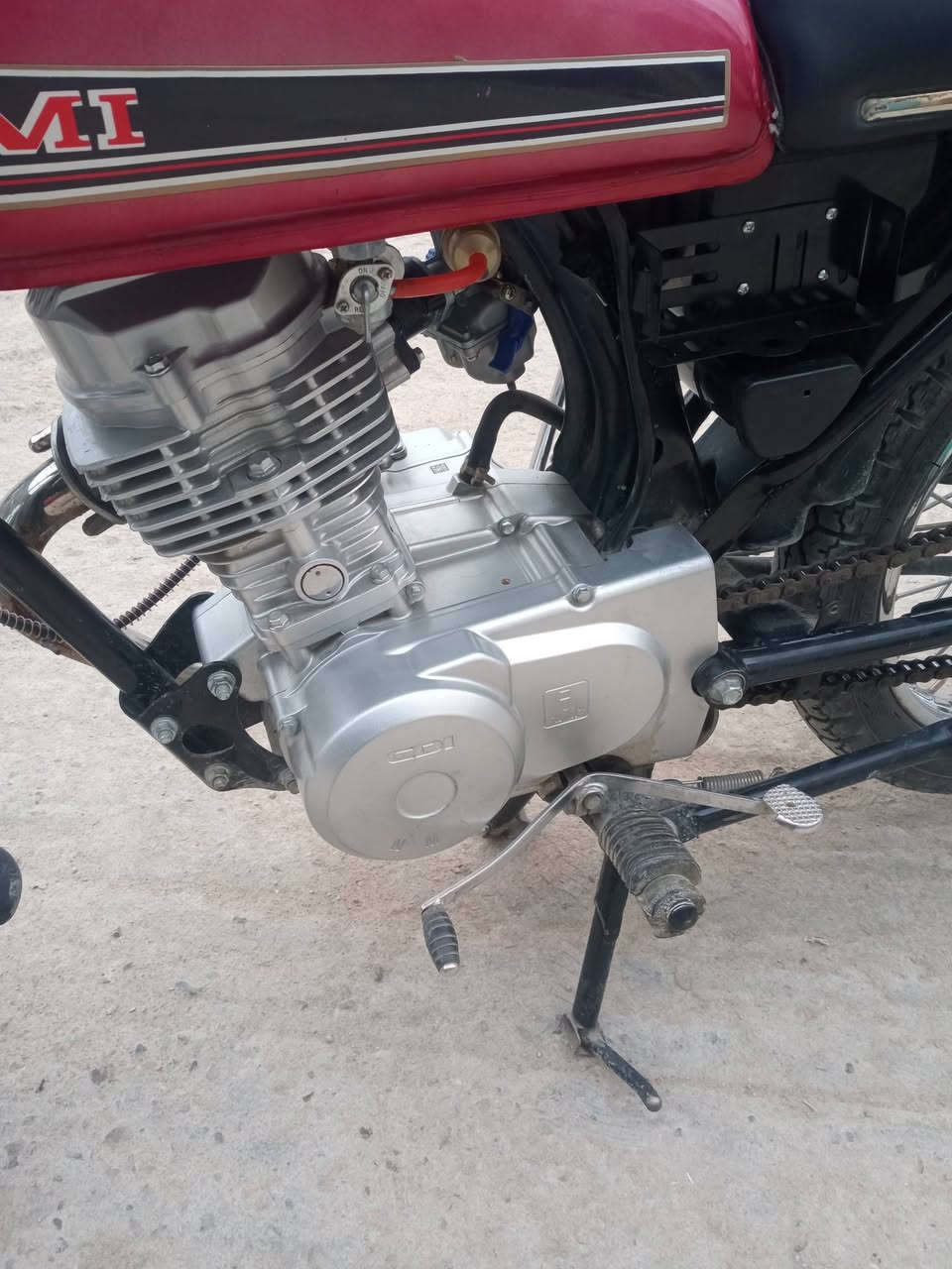 السلام عليكم دراجة 4 كير شاصي 19 تعمير 25 جديدة الدراجة نضيفة تجي وتشوف وكيلها الصقر الذهبي ومكاني النجف السعر 750 وبيها مجال 
رقمي ***********
