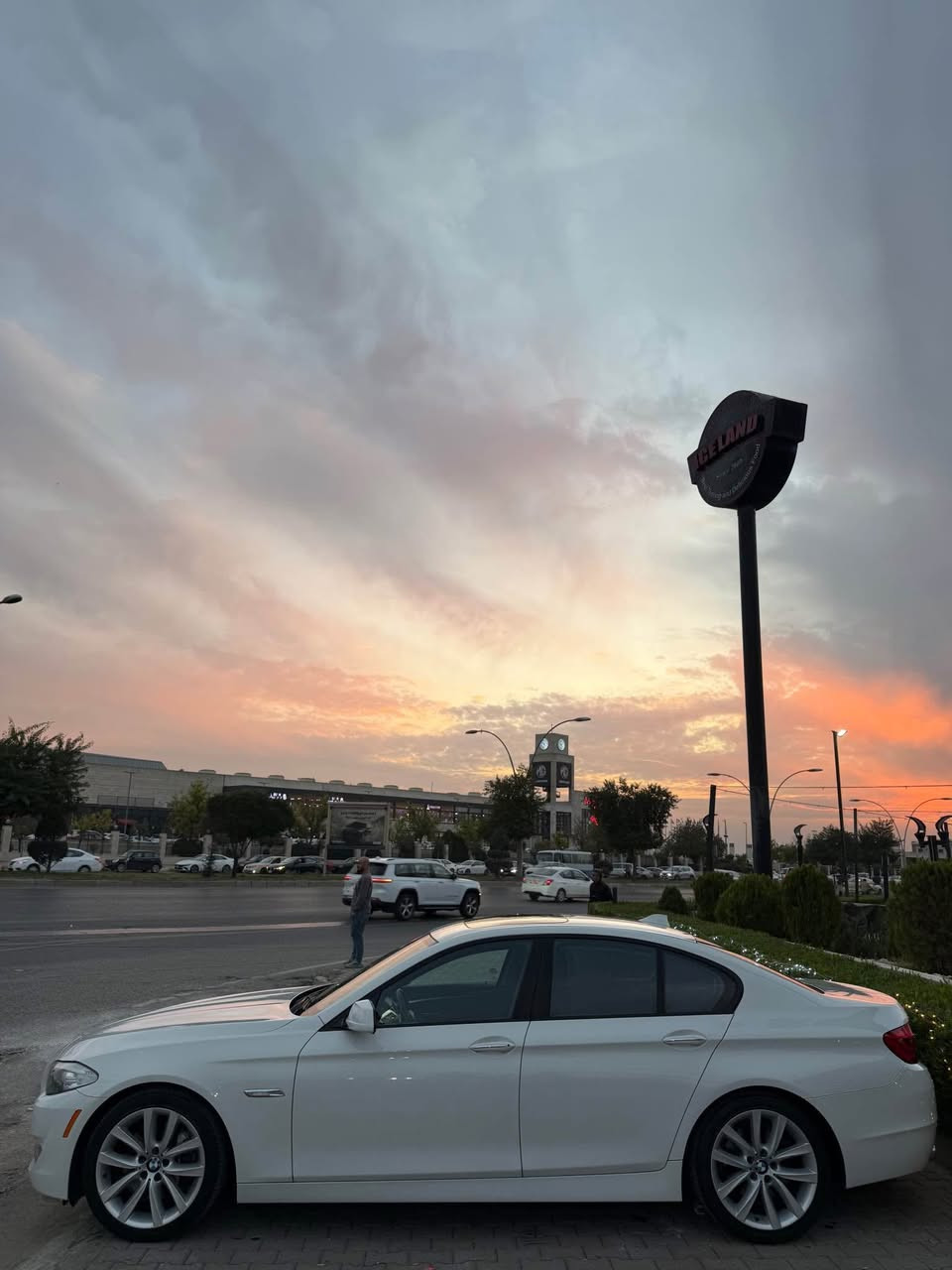 BMW F10 535i / ***********
سەیارەکە دوبەیە ، کلینە ، دەعامی لۆ دەعامی بە شەرت
فول قپات مواصفات
سێ مۆدی لێخوڕین : کۆمفۆڕت ، سپۆڕت ، سپۆڕت پڵەس
٥ پەردە
٤ دەرگە شفت
صندوق شفت
شاشە گەورە
سلاید گەورە
گوشن خەزن ٧ پارچە ١٢ حرکە
گوشن هیتەر کارەبایی ، سوکان هیتەر کارەبایی
ئاوێنە شەفت کارەبایی
گێر مەکینە بۆیاغ تەقە و رەقە هەمووی بە شەرت مەنەفێست و سەنەوی و رەقەم بیلادی بە شەرت
غەرامە بە شەرت
٢ مانگە داخڵ بووە
*********** أربيل, العراق
