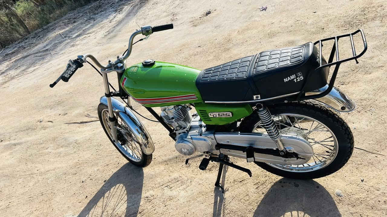 السلام عليكم دراجه ادوات نامه مكينتها اصلي شلامجه بلاد  شاصي نامه
مكينتها مبدل بيها فقط ولفات وكاور جديد 
السعر 500 وبيها مجال
مكان بني منصور
*********** اتصال واتساب
