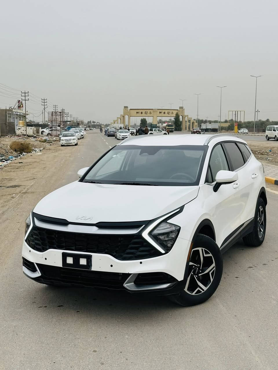 السلام عليكم 
كيا سبورتج 2024 دخول جديد ماشية28الف حادثها كما موضح في المنشور 
مواصفاتها 
رادار امامي +خلفي 
نضام تحديد مسار 
كشن حراري 
ثلاث انضمة قيادة 
شاشة متصل
سعرها 187 وبيها مجال بسيط 
هـ***********
مكاني/بابل/الحلة
