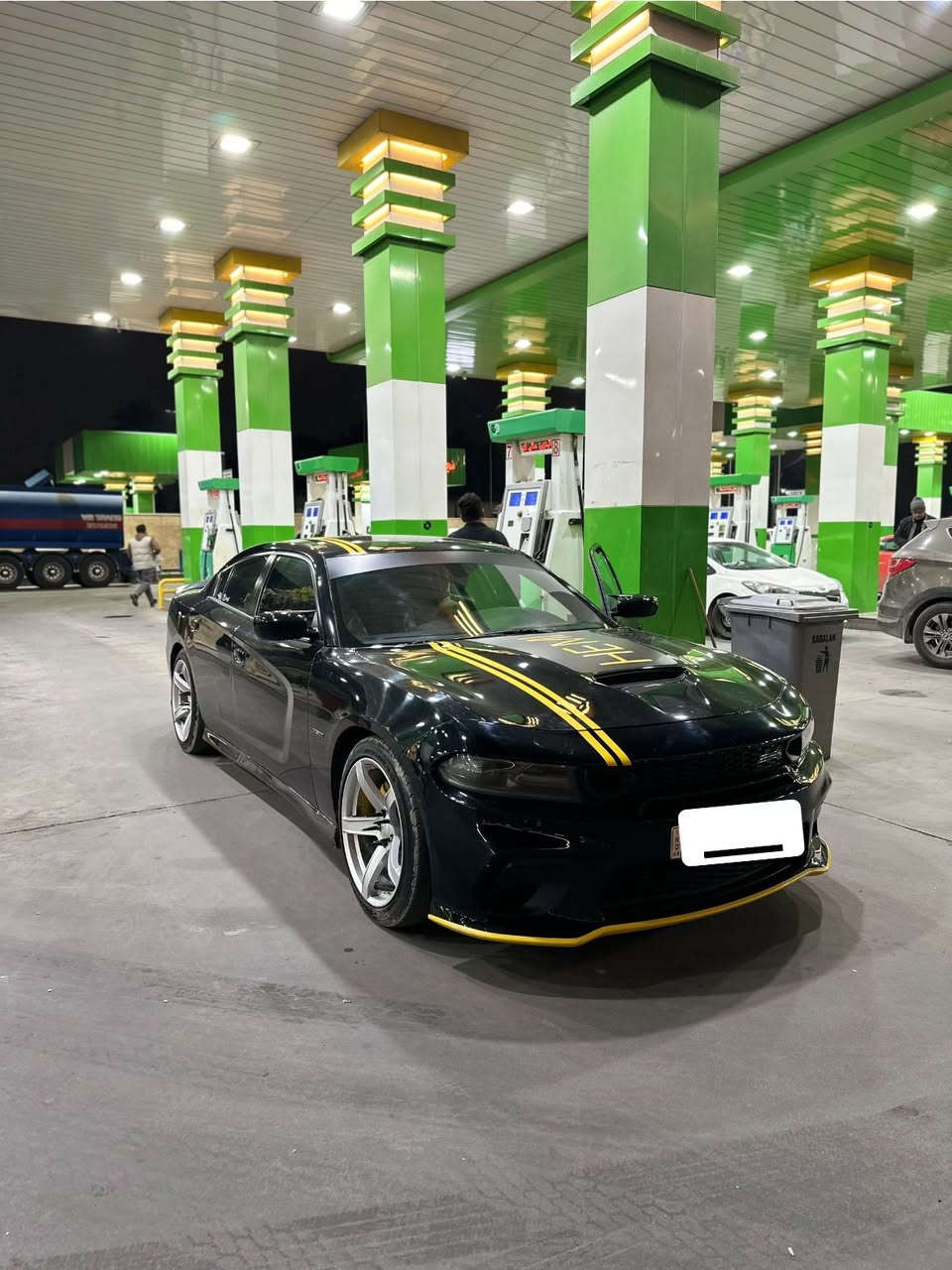 سلام عليكم الي يدور نضيف
 وحادث خفيف بدون ايرباك وصلت 
 ارتي 2017  رقم شمالي جديد 
سياره بلاديه من طول للطول 
كير محرك مكفولات برغي ممفتوح بيهن
عليها اضافات بسيطه اني سويتهن تفريغ حجر + برمجه ايكل  حادث السياره صبغ جاملغين فقط بدون ايرباك 
مكان السياره بغداد البنوك السعر 188 
***********
