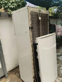 ثلاجه للبييع شغاله فقط باب مشلوع 07715774639