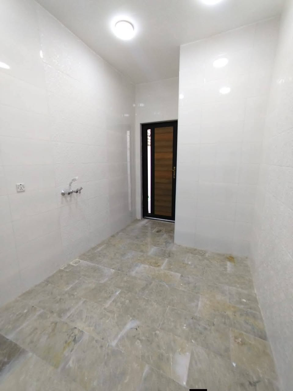 ياالله 

يوجد لدينا بيت للبيع حي ميسان قطاع 15شارع 10متر مساحه 100متر يحتوي على غرفه وصاله واستقبال ومطبخ وصحيات والطابق الثاني يحتوي على غرفه وصاله وصحيات صب كونكريت ارضيه مرمر جدران سيراميك بناء درجه اولى 

السعر المطلوب خاص 

للاستفسار والمعلومات الاتصال بنا ع الارقام التاليه 

***********

***********

***********

او مراجعه مكتب ألروان للوساطه العقاريه والمقاولات العامه 

عنوان المكتب حي ميسان ع الشريط قرب صيدليه الشراع مقابل الاستداره مباشر 

عندك بيت عرصه للبيع راسلنه وات ساب وتدلل 

نشتري جميع الدور والعرصات حي ميسان فقط
