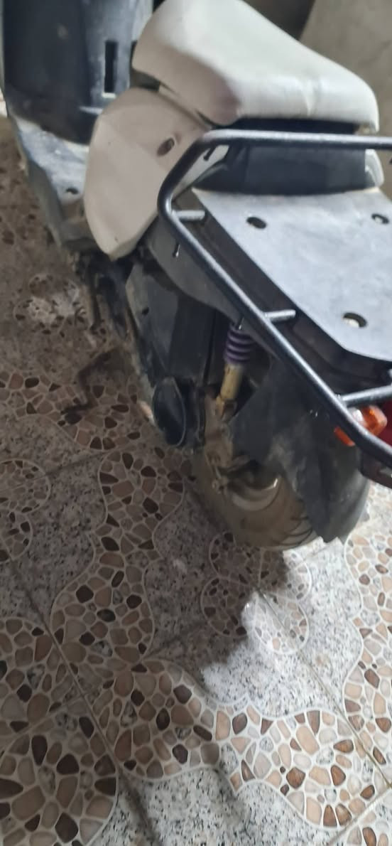 بيكم نوزل لطش الهندر وتركتها
ابيع كوم حديد قيم واخذ بالي يرضي الله


**إذا كنت صاحب هذا الإعلان وتريد حذفه لأي سبب، رجاءا أرسل رسالة إلى الدعم الفني**