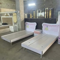 غرفت اطفال  نضيفه كلش السعر 200 وبي مجال. كنتور + 2 سرير + 2 كومدي +مي...