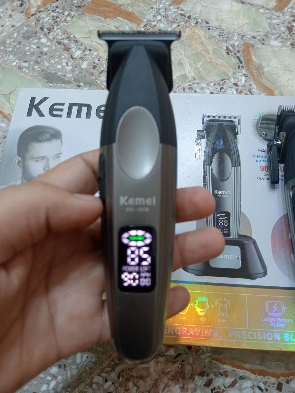 سلام عليكم مكاين كيمي صفر وتدريج جدد مامستخدمات فقط الصفر بيهة سن واحد مكسور تشتغل طبيعي سعر85 مكاني بغداد الشعب *********** واتساب
