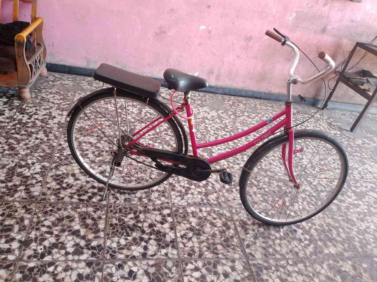 بايسكل مرتب وحلوو لون وردي مميز السعر.70 وبي مجال
العنوان ڪوت خاجيه 
تواصل 
***********
