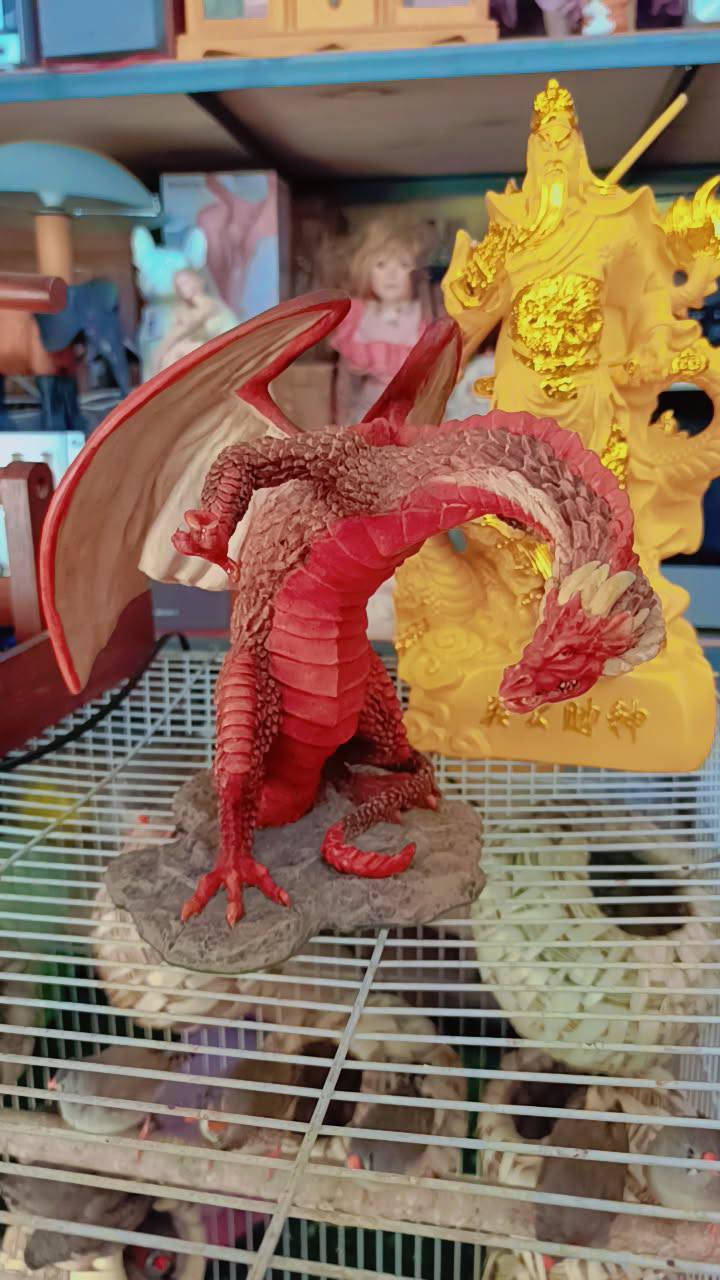 قطعتين انتيكات حجم كبير..
التنين الاحمر رزن ضرر فقط بالاظافر الايد مامبينات
والأصفر حجم كبير مابي ضرر قياس تقريبا 35 أو 40.. 
انطوني سعر.. توصيل..


**إذا كنت صاحب هذا الإعلان وتريد حذفه لأي سبب، رجاءا أرسل رسالة إلى الدعم الفني**