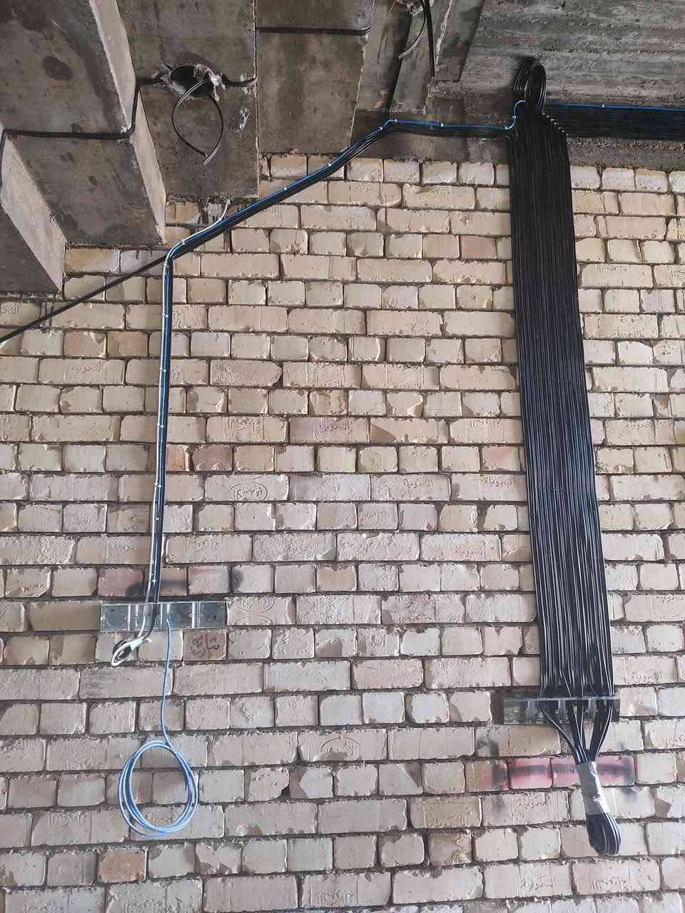 كهربائي متفرغ للعمل مكاني كربلاء 

تم الانتهاء من تأسيس موقع حي التحدي عمل درجة اولى 

للاستفسار ***********
