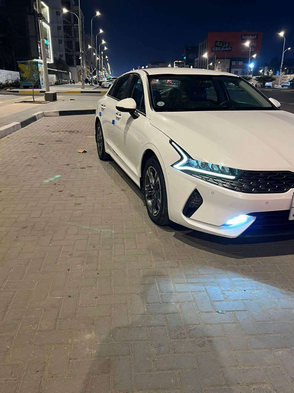 كي فايف مديل 2021 خليجي رقم اربيل بسم الشركه سياره كفاله عامه ماعده بارد بل باب الخلفي كد شبر سياره نص مواصفات 
_بصمه تشغيل عن بعد 
_صندوك ذكي 
_حساس امامي خلفي
_كامره خلفي 
_وضعيات قياده 5
_كشن كهرباء 
_تبريد بيانو قطعتين 
_محرك 2000دوش 
_سياره سبيرها منازل ماشيه 79الف كيلو 
_الاستفسار ***********
_السعر 180وبيها مجال بسيط الزبير, البصرة
