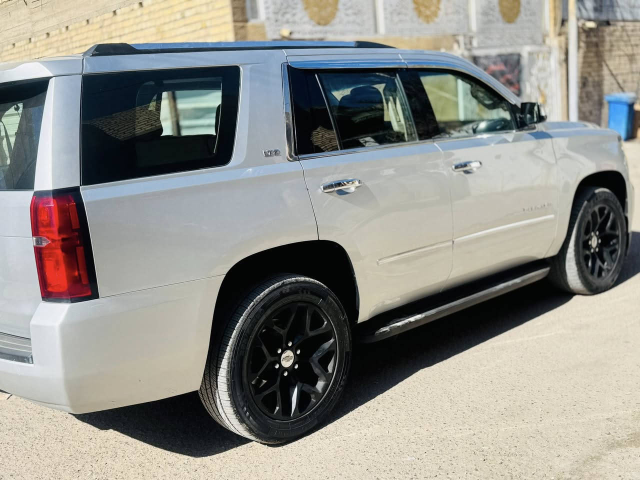 تاهو 2017
بدون حادث
بغداد باسمه 
عنوانها بغداد الشعله 
السعر  275 وبيها مجال
الهاتف 
***********
ملاحضه بيها كلير بالقماره
