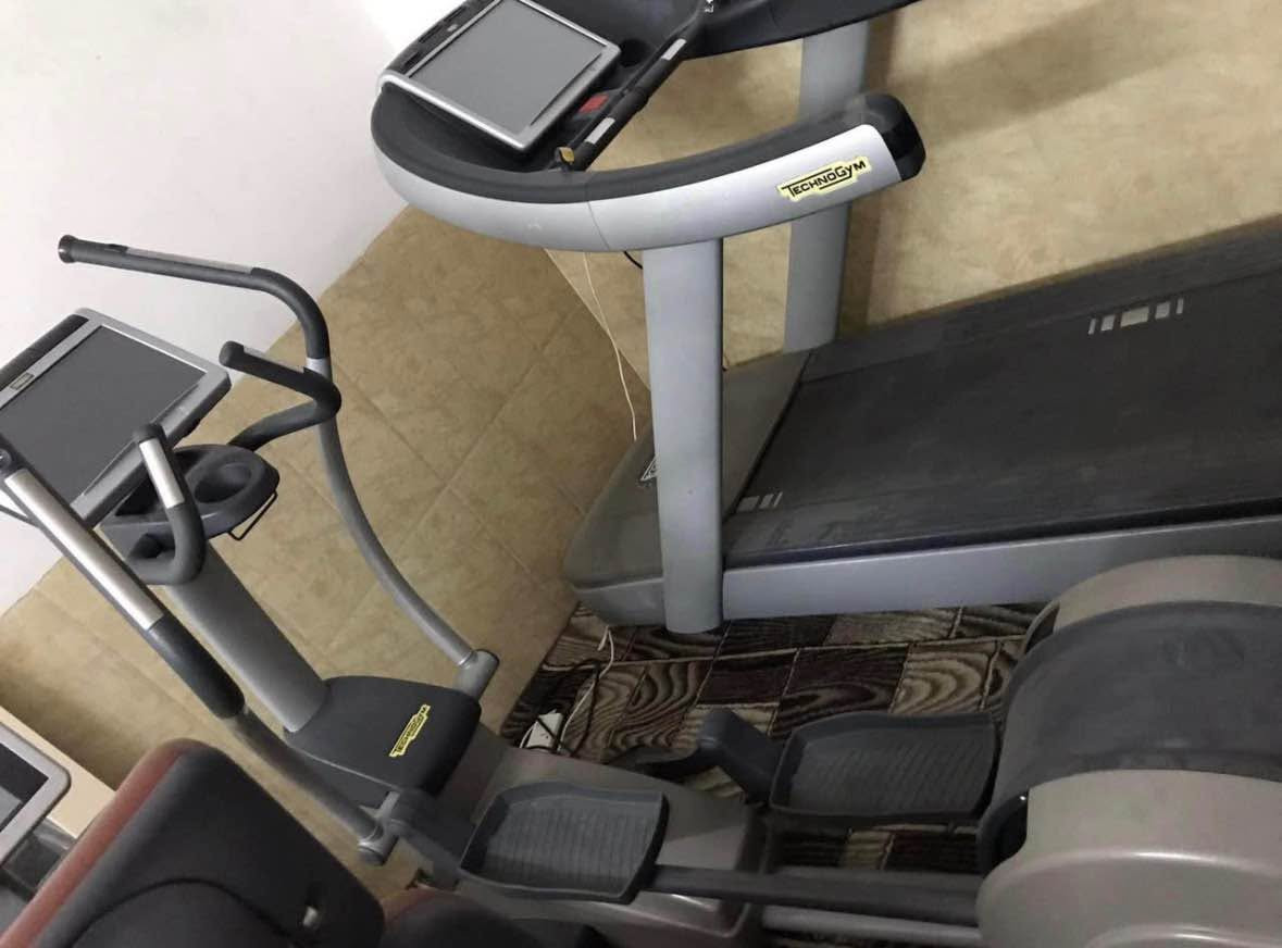 جیهازی یاری ئاسن لە ماڕکەی technogymی ئەڵمانی جیهازەکان بێ کێشەن وەکو نوێیە تەنیا ١٥ ڕۆژ بەکارهاتووە نرخی 70 گەڵاو مەجالێکی کەم بۆ زانیاری زیاترپەیوەندی بەو ژمارەوە بکەن 
*********** أربيل, العراق
