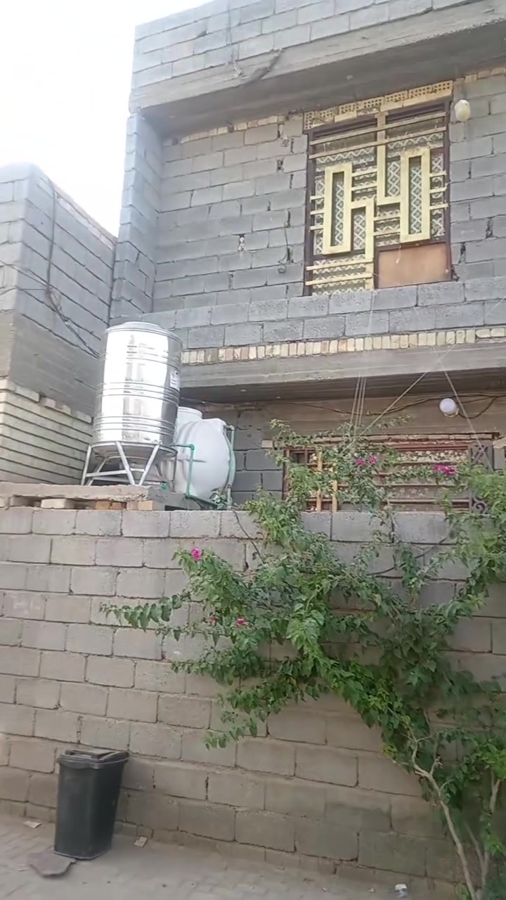 بيت قرب الأمام عون ع قريب الشارع العام المساحه ١٣٥ طابقين التفاصيل داخل المنشور
*********** السعر ١٤٠
