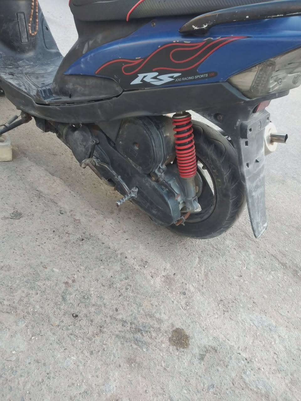 دراجه ماكس بلادي
دراجه ماكس بلاديه مكينتها ممفتوحه بس قبل كم يوم درتلها غيرت دهنها فطلعت دخان الدراجه عله حطتها كلها ختم واحد  دراجه حته بل بك لايت مختوم الدراجه ناقصها بس بريك امامي مكسوره اليده السعر 425 وبيها مجال حك الجيه للاستفسار عله الرقم *********** بس وتساب متواجد
