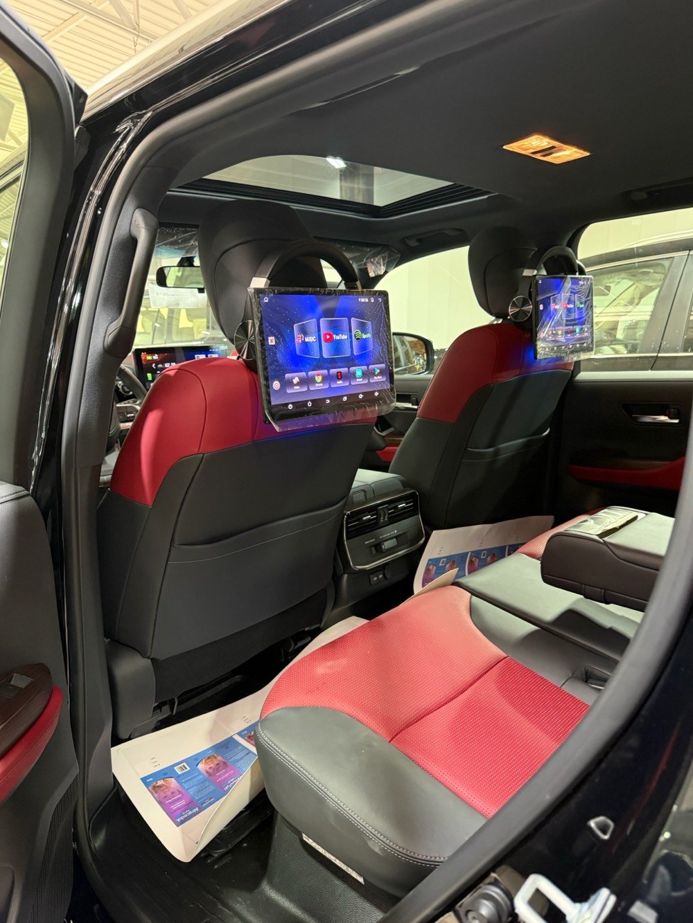 * لاندكروزر GXR لمتد 2025 زيرو بلاك ادشن ابواب شفط رقم بغداد كامل مغلفة ppf
* ⁠سعد العبيدي (7700637589)
* ⁠الموديل : 2025 ابواب شفط 
* ⁠الفئة: GXR / LIMTE بلاك ادشن
* ⁠السعر (116 - مليون) 
* ⁠اللون اسود رقم بغداد مغلفة ppf
* ⁠العدد (زيرو)داخل جلد (احمر واسود)
* ⁠محرك  6 سلند (4000) تنفس طبيعي
* ⁠رادار خلفي مانع تصادم امامي 
* ⁠لد شباك امامي ابواب شفط 
* ⁠دوسات جانبية نيكل 
* ⁠شباك امامي اسود بلاك 
* ⁠علامات البلاك الخمسة 
* ⁠كتابات اللمتد واللندكروز الاسود 
* ⁠اريل نفكيتر سبايدر شمعة
* دعاميات كت (لحاية) 
* ⁠ترايش ابواب نفخ ايرباك عدد (8)
* ⁠بصمة تشغيل بصمات ابواب عدد (5) 
* ⁠شاشة امامية كبيرة 
* شاشات خلفية عدد (2)
* ⁠كامرات عدد 4 (360 درجة) 
* ⁠فتحة سقف (سلايت) 
* ⁠كراسي الامامية كهرباء 
* كراسي الامامية تبريد 
* ⁠مقاعد (7) راكب دفع رباعي (4 * 4) 
* ⁠ثلاجة وسطية جنطة كهرباء 
* ⁠تبريد شاشة شاحن واير ليس 
* ⁠حساس امامي خلفي 
* ⁠مري طي كهرباء 
* ⁠وباقي مواصفاتGXR المتد المعروفة 
* ⁠السعر (115 - مليون) رقم بغداد
* بغداد - معارض النهضة - الشارع الثاني - شركة ذرى الخليج هـ(***********)