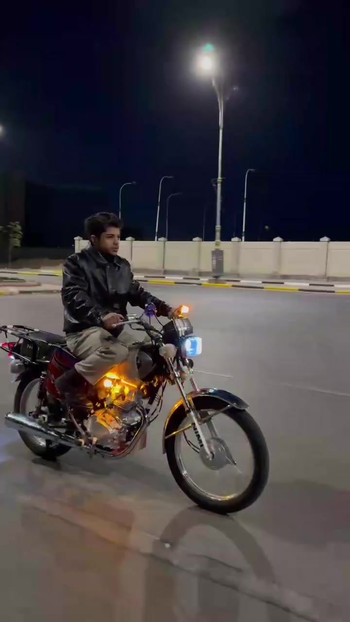 سلام عليكم ورحمه الله وبركاته 
للبيع دراجه 4 كير نامه امتياز اوراق سكنر موديل 26 الدراجه خير من الله ماتذب عليها ولا ربع الدراجه عل بلاد جديده ومال جناي وكلشي مامفتوح بيها ولا مبدل المكان كربلاء حولي ابو مهدي المهندس الاستفسار ***********
