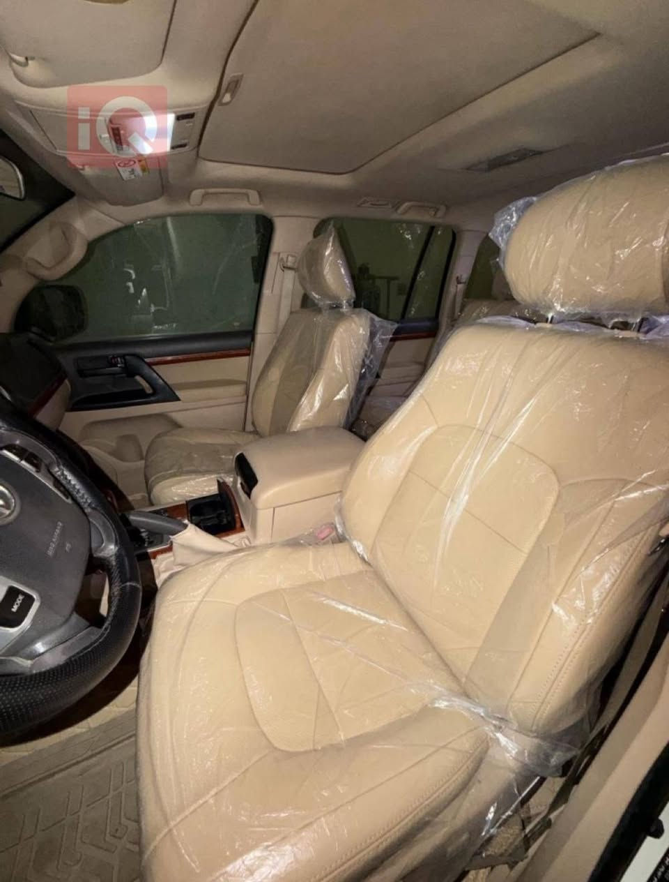 سلام عليكم
للبيع لاندكروز موديل 2014 رقم بغداد نكليزي سياره مكفوله كفاله عامه كير محرك شركه  سنويه مجدده تخم تاير جديد سياره فولل مواصفات مري شفط تشغيل عن بعد كراسي كرهبائ   الشراي اتصل مكلف بنشر 
***********
