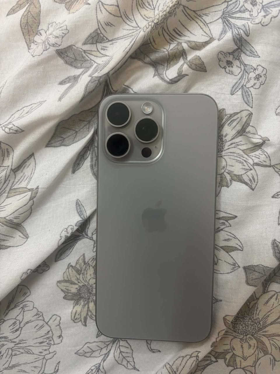 15برو ماكس تك سيم كارت بطاريه 96شرط ما مفتوح عدد دورات شحن  204 جهاز كلش نضيف    السعر مليون و100 ومروس حسب قناعه


**إذا كنت صاحب هذا الإعلان وتريد حذفه لأي سبب، رجاءا أرسل رسالة إلى الدعم الفني**