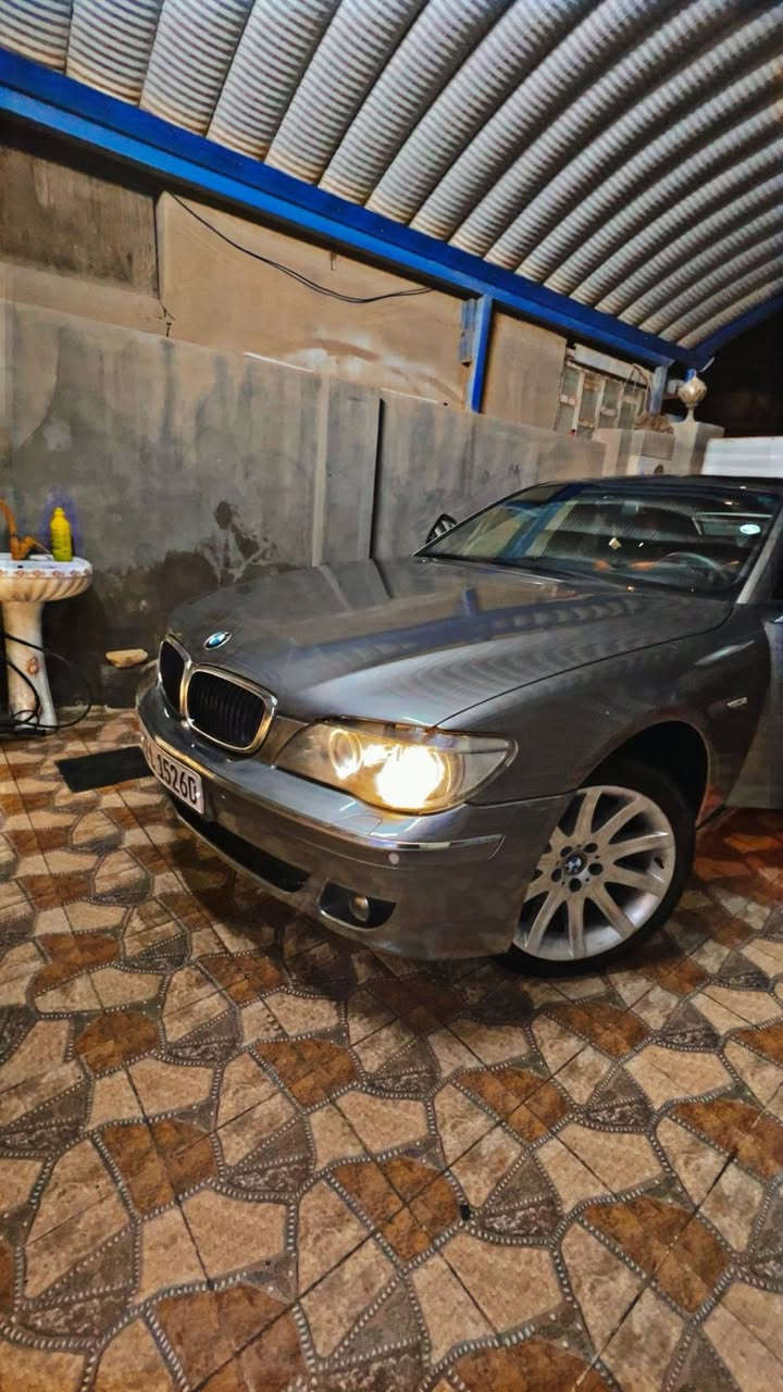 BMW 730 بي ام دبليو باخره  باب طويل
موديل 2008 اصوليه 
مكفوله كفاله عامه من الضرر و التبديل و الكص 
صبغ قطع للجمالية شرط الفحص 
رقم  اربيل الجديد سنويه 

المواصفات 1/1 : 
- محرك ٦سلندر N52 المرغوب جديده
- فتحة سقف SunRoof
- بصمة تشغيل و بصمة ابواب
- ابواب شفط 
- داخل و اسود مطعم ب صاج
- شاشة وسائط + ماوس تحكم
- حساسات اصطفاف امامي + خلفي
- كشنات جلد تحكم كهرباء 
- كشنات خزن Memory
- كشنات مساج 
- كشنات تدفئه تبريد  
- بردات ابواب بلادي
- برده خلفيه بلادي
- تلفون 
- تحكمات ستيرن جهتين + ستيرن كهرباء
- ستيرن تحكم كهرباء
- شفتات ستيرن تبرونك
- مري قلاب + شفط 
- تبريد قطعتين + تحكم خلفي
- لايتات زينون عالي / ناصي 
- سيدي جينجر 6
- هاند بريك بصمة كهرباء

السعر  155$

للعلم السياره جداً جديدة متتقارن بغيرها
العنوان الديوانية

***********
***********
