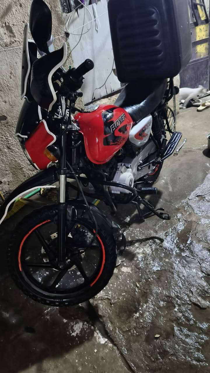 بوكسر م ٢٢ رقم إنكليزي تحول
مكانها بغداد الرشاد السعر ٢١٠٠
محرك ناعم مجفت جديد 
دراجه خير من الله
***********
واتساب
