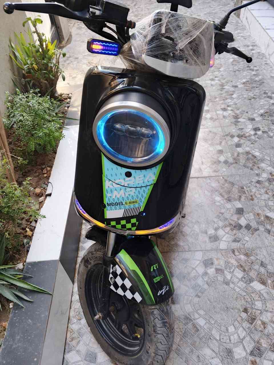 سلام عليكم عندي هاي دراجه شحن للبيع موديل 2026 خمس بطاريات دراجه جديده مستعمله قليل مكاني كركوك *********** سعرها ع تصال 

وتحياتي
