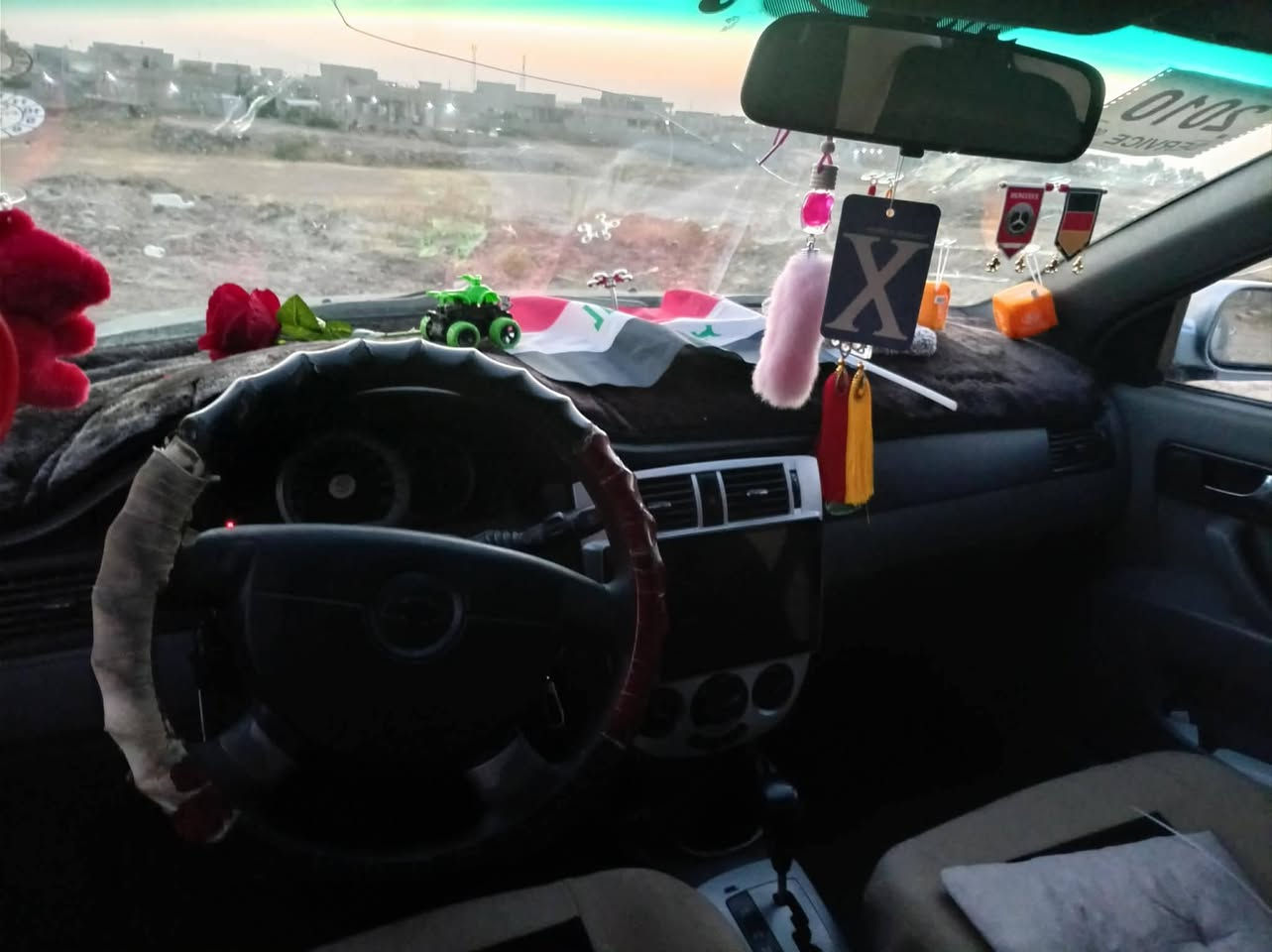 اوبترة مديل 2010 رقم اربيل جديد 
تبريد ثلج🥶
صدر جديد 
تواير 4جدد +سبير حتياط
محرك شرط 
كير شرط اوتماتيك 
مرتبة للاخير 
ضرر بيها باب السايق والدوسة والتكمه بيها شوي معجون 
بيها صبغ رش 3قطع انطي حزام 
عنوان السيارة موصل ناحية القيارة قرية دويزات 
***********
