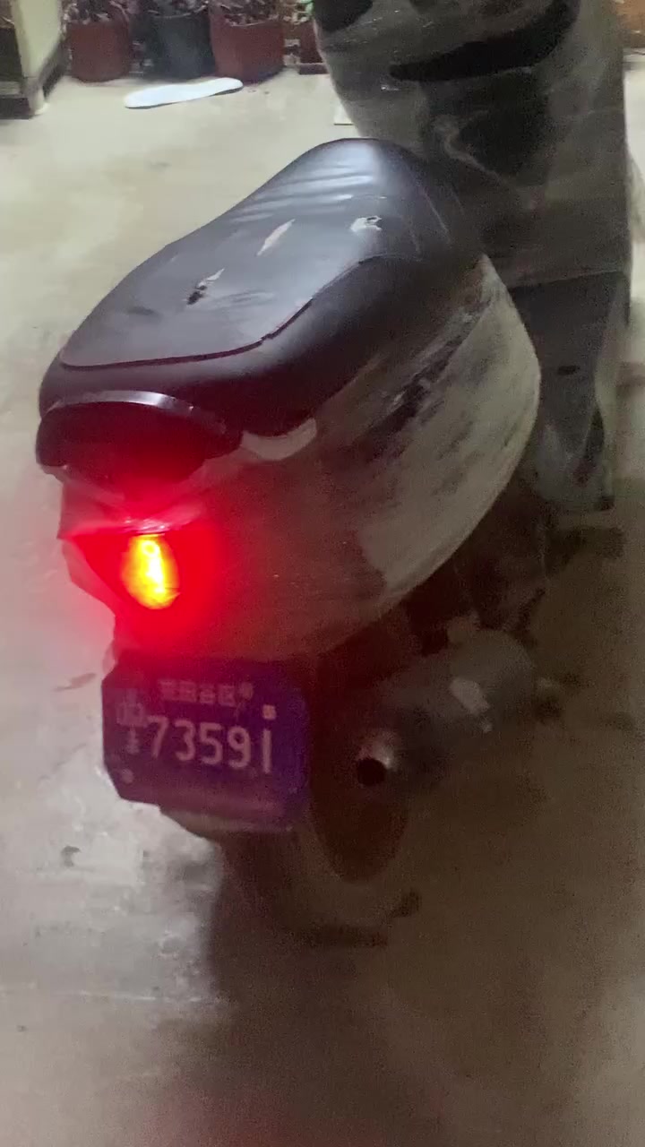 السلام عليكم دراجه ماكس بوليسي     (2018) محرك نضيف لا صرف لا بخار يراد اله بس كفرات القايش مبدل جديد دراجه استعمال بيت شغل لااكثر ولا أقل سعره (335) بيه مجال حگ الجية 
مكاني كركوك مجمع كوباني داخل 
رقمي (***********)
