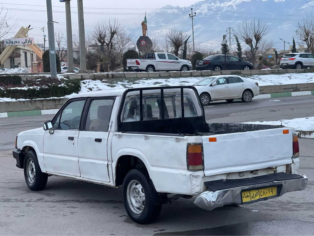 بەناوی خوای گەورە ومیهرەبان 
ماڵی کاسبی. زۆر مەزبووت

پیکاب مازدا. ٨ کابرێتە 
دەرەجەیەک گێڕ و مەکینەی لەسەرە 

گەرمی مەزبووت 
٤ تایەی جوانی لەژێرە

گێڕ مەکینە ئەکسل بەشەرتی فیتەر و فەحس و تەرای 

موس براوە لێدراو. خایس هەر هەمووی بەشەرت 

لێخورینی زۆر خۆشە   گەرمی و فڵچە و کامل کارەبای ئیشدەکا

سەیارەکە پارەی سەرکەتەشیەکیش نیە بۆ مەحامەلە تەلەفون مەکە 

پارەی موبایلێکە  خوار هەموو بازاڕ و دەستی دوو 
لەخزمەتان دام شوێنم ڕانیەیە 

قفڵ قفڵی ١٢$. ژ.م *********** رانية, السليمانية
