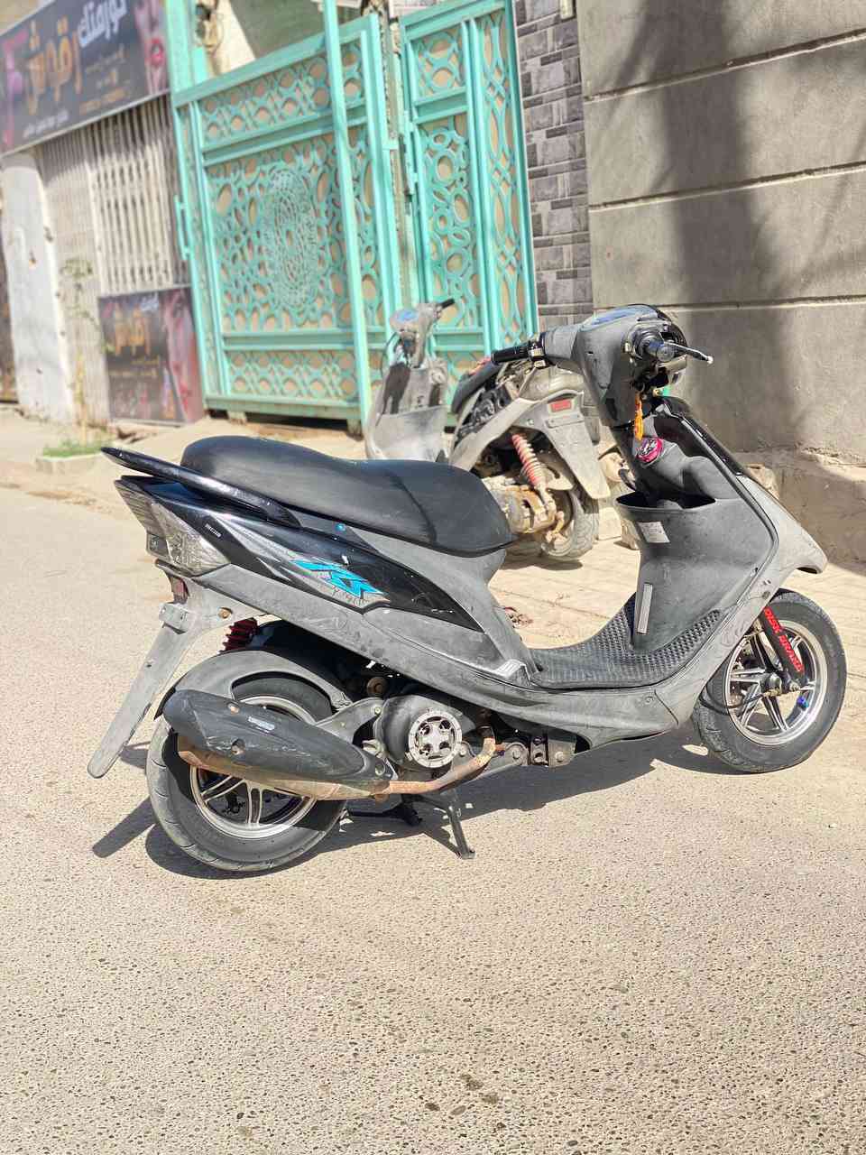 سلام عليكم دراجه ختم واحد كله ومكفوله من كلشي ما صارله هواي من نازله من رمبه شلعه ومعدل فول مكاني دوانيه حي العسكري *********** مو شراي لا طب ولا تعبني وتنباع بدون غراض دراجه عل وضع البلاد تنباع
