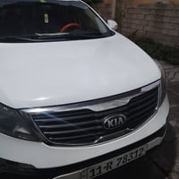 سبورتج 2013 للبيع بيه طخه جاملغ عكس السائق مصبوغ ومصبوغ باب وبنيد توحي...