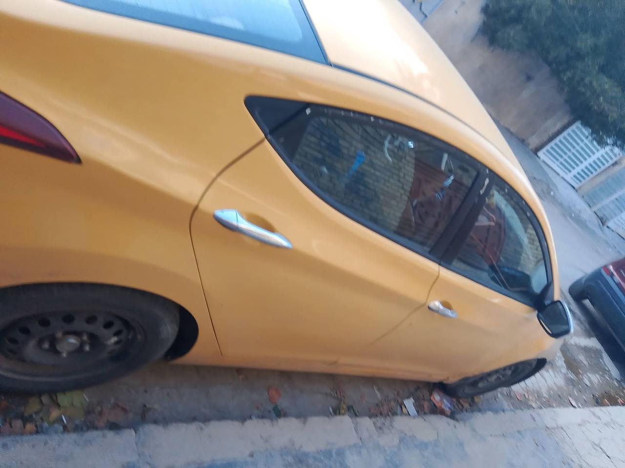 السلام عليكم
النترا للبيع
موديل 2015
وارد امريكي
حادثهه جاملغ ومبدل بنيد
محرك 1800مفتوح
السعر 110 وبيها مجال
رقم الهاتف ***********
