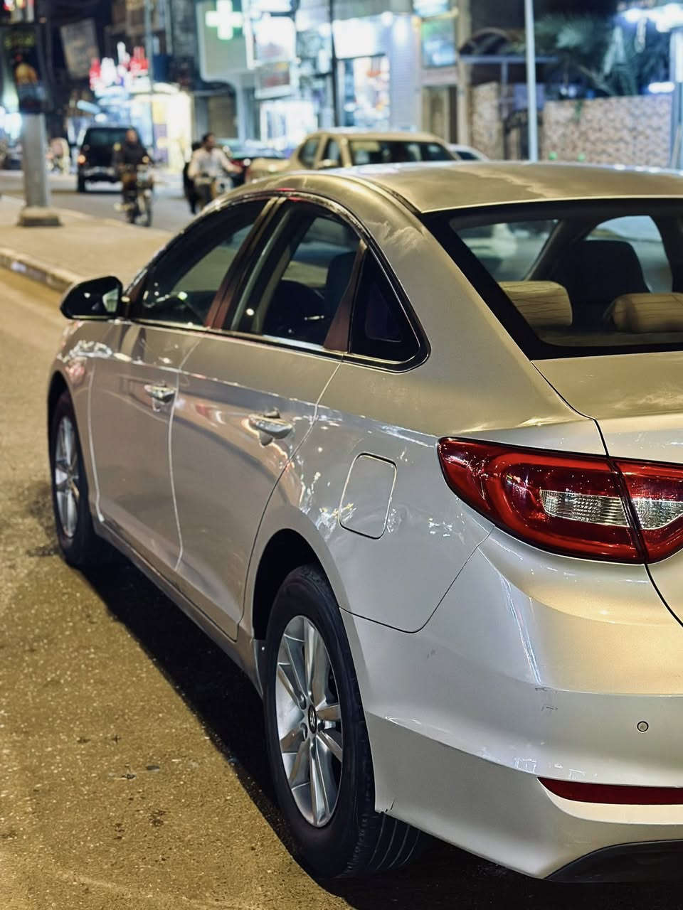 سوناته مديل 2015 وارد كوري كفاله عامه من صبغ وضربه وتبديل سياره كفاله بيه شوي جراد سياره نص مواصفات جاهزه من حداديه تايرات تبريد من كلشي جاهزه مكان سياره بصره سعر(127) روقه بيع او مراوس تصال عله رقم ***********
