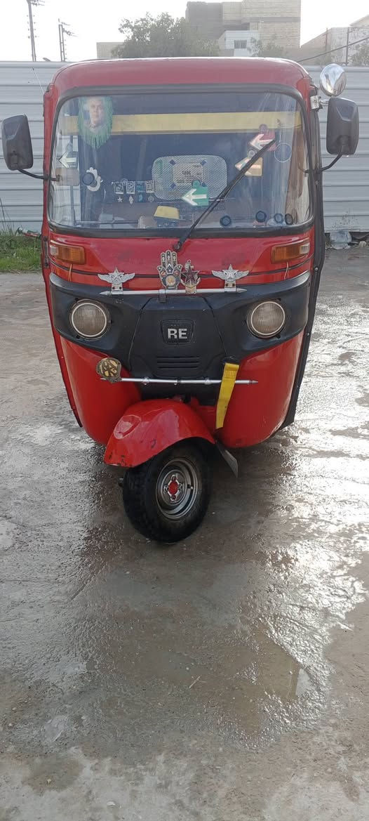 السلام عليكم تكتك موديل 2018 مكاني بغداد العبيدي اوراق شغاله كلشي ملابسها سعر 3ونص بيها مجال قليل  وتدلل وهذا رقم تلفوني ***********
