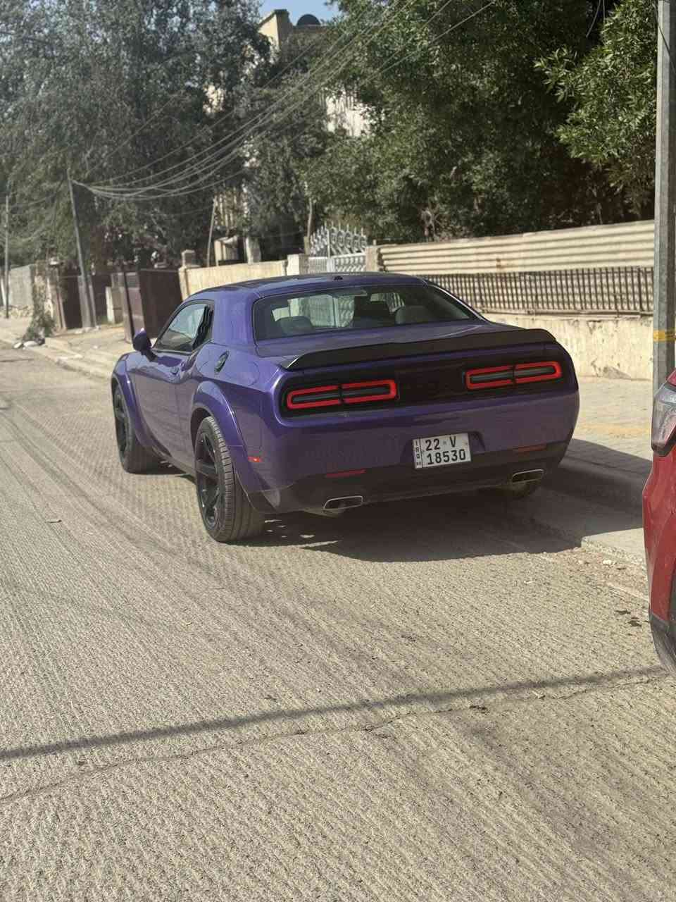 سلام عليكم♥️
دوج جالنجر 2023 sxt للبيع او مراوس حسب القناعه♥️
لون مميز بنفسجي💜
ماشيه 39 ميل قابل للزياده 
عليها وايد بدي يدوي
حادثها جداً خفيف وصور حادث والسونار كله موجود
لغد شاصي كير محرك كله كفاله 
بيها قطعتين السياره
سعرها٢٤٠ للاستفسار على الرقم فقط 
***********
