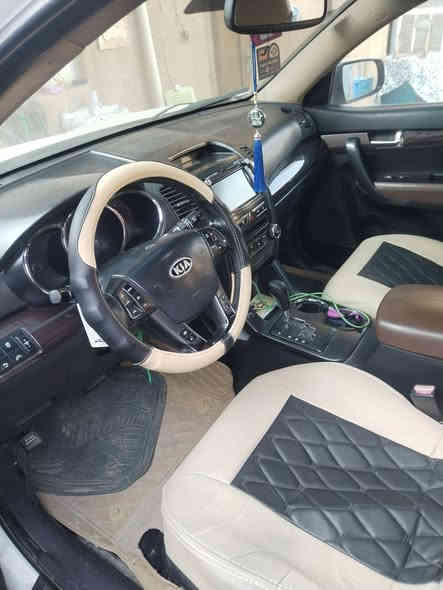 للبيع سورنتو ٢٠١١ أمريكي رقم بغداد بأسمي سنويه ٢٠٣٠ محرك ٦ دوش سبعه راكب بصمات بنوراما نظافة ٣ قطع بنيد وجامغلات باب السائق نصه السعر ١٤٢ للاستفسار الاتصال على *********** و *********** وات ساب
