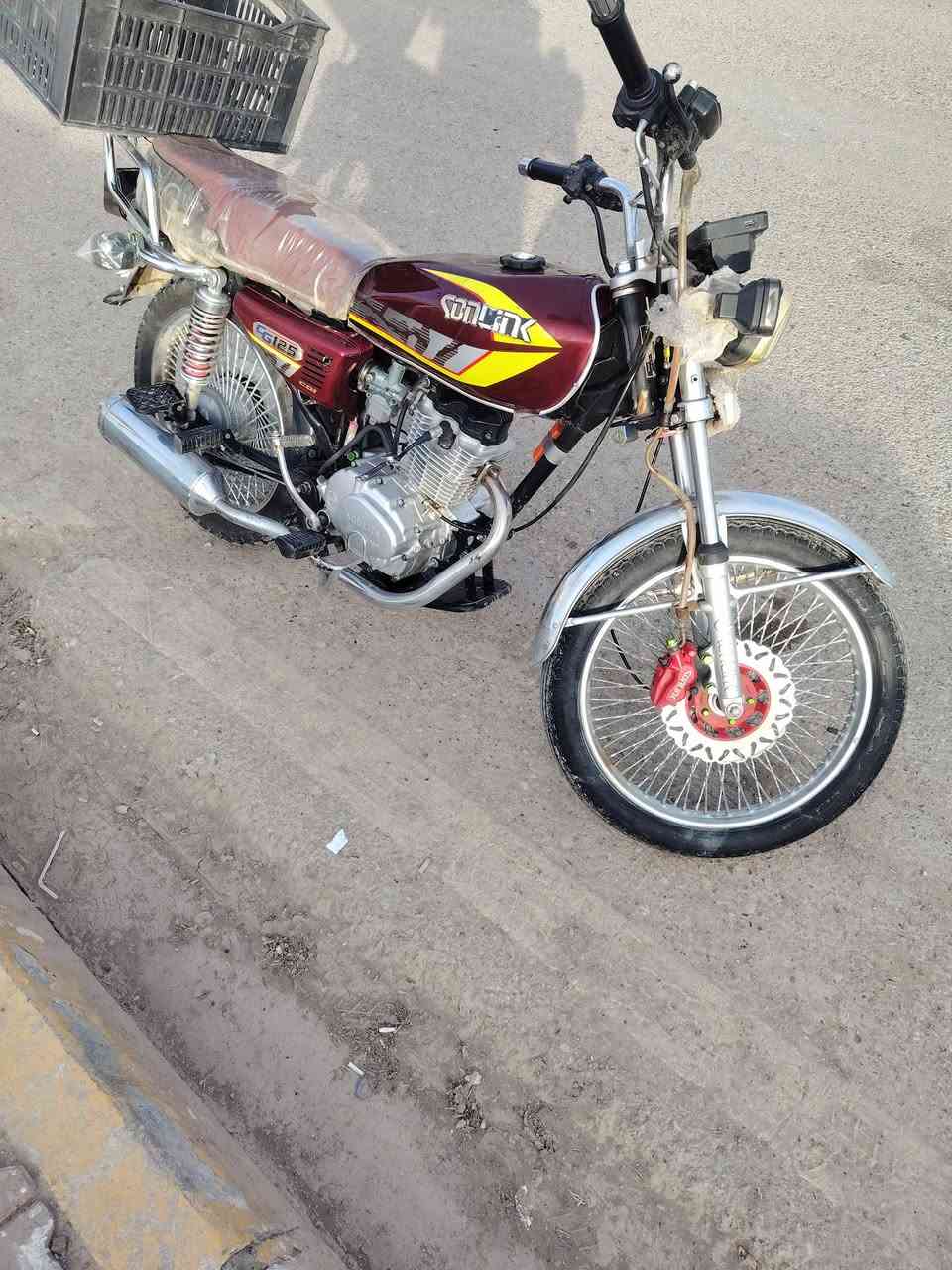 متاح مكان جلولاء موديل 2024 فول نضافة وبسعر مناسب مستعجل علة بيعتهة *********** مال جنى نضيفة اي نقص مابيهة
