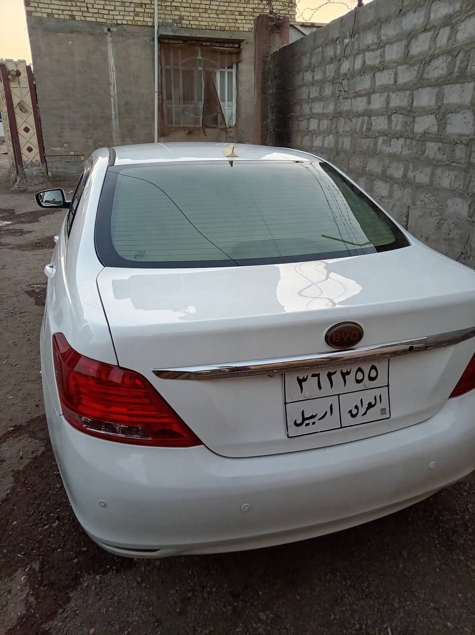 بي واي دي وارد خليجي ٢٠١٤
رقم شمالي 
بيها صبغ بنيد وجاملغ السايق 
فوول مواصفات الخليجي على وضع الشركه 
بصمة أبواب وجنطه 
كاميرا  خلفيه وكاميرا جانبيه بالمرايه 
نظام صوتيات ودمام 
داخل بيجي 
شاشه لمس بلاديه
شاشة أعطال 
شاشة العرض نظامين + ٧ ألوان 
حساسات خلفيه + حساس أمامي 
كير ومحرك بلادي 
السعر ٧٥ وبي مجال 
للاستفسار 
***********
***********
 ما متواجد عالفيس 
مكاني بابل المركز
