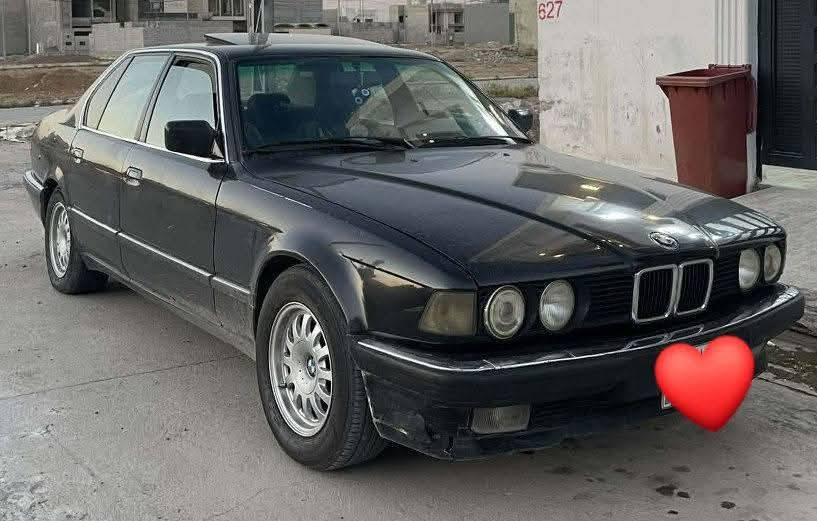 للبيع بالتقسيط
فقط مقيم بالموصل

اعتذر لعدم تواجدي عالفيس والاجابه عالتعليقات 
نظام التقسيط انطيك وكاله قياده فقط لحين الانتهاء من الأقساط تتحول اخذ ضمانات كمبياله من كاتب عدل باقي حساب +العمولة

سياره موجوده بالموصل حاليا
سياره استخدام شخصي

BMW
موديل ١٩٩١
حجم ٧٣٥
كير اوتوماتيك 
مكينه ٦ سلندر
مواصفات فول
سياره رقم نينوى مشروع وطني
بيها كوبون بنزين
مصبوغه عام جماليه
بيها حادث طختين جاملغين بدون دواخل
مقدمه ٢٥ شهر ورقتين السعر ٧٠ قفل
عدا العمولة والضمانات

للإستفسار الاتصال على الأرقام التاليه
***********
*********** واتساب
***********
