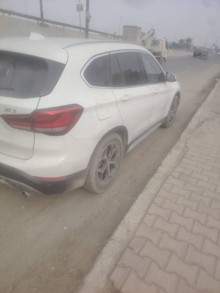 السلام عليكم BMW x1 2016 للبيع مكينه ٢٠٠٠ مكينه جديده بيه الكير ايخربط مواصفاته بصمه جلد باب خلفي كهربائي المكان بغداد البلديات *********** السعر١٤٠ وبيه مجال اذا كومراوس بغداد, العراق

