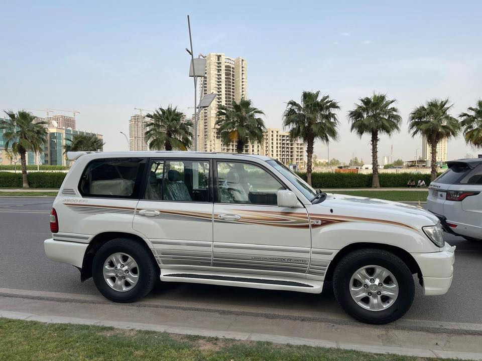 اللهم صل على محمد وال محمد
للبيع لاندكروزر مونيكا (2007) فول مواصفات  1/1 لمتد 
وعلى وضع الشركة 
مكفولة كفالة عامة من الحادث 
ماشية (185)الف حقيقي 
من النوادر على النظافة 
كير و محرك و كهربائيات الطخم الامامي و الخلفي و التايرات كلها بشرط 
وبيها منظومة (غاز إطالي)⛽️
رقم اربيل جديد سنوية و هزة كلها جديد 
السيارة بأسمنة و تحويلها مباشر 
 ملاحظة:بيها على كد اصبعين ونص صبغ جاملخ خلفي جهة النفر يم بكلايت لغرض الشخط
و مكانين تعديل بارد على كد استكانة الجاي 
و الباقي كفالة و السيارة نظيفة مال البيت 
مكان السيارة اربيل 
سعر خاص او اتصل ***********
