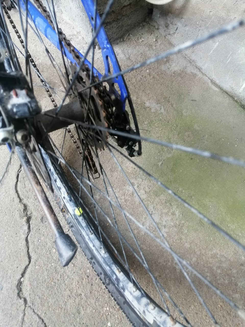 السعر 100 الف *********** الحجم ٢٨
