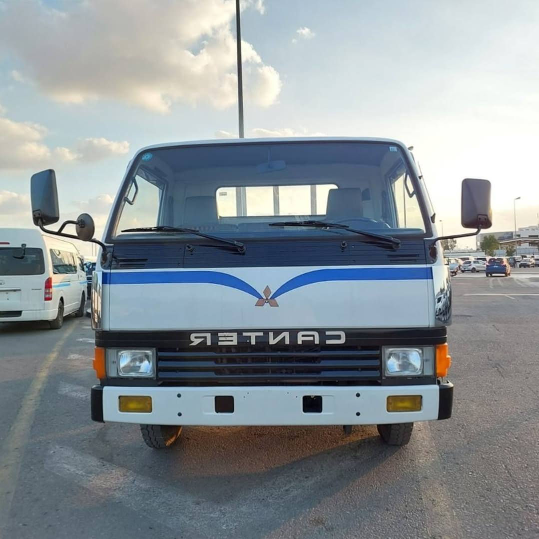 كنتر بدي ثابت 6 طن تيوتا سطحية
ادوات بدون ارقام شرط زيرو مماشيات توصيل لجميع المحافظات موجود توصلك لباب البيت تواصل واتساب ***********
