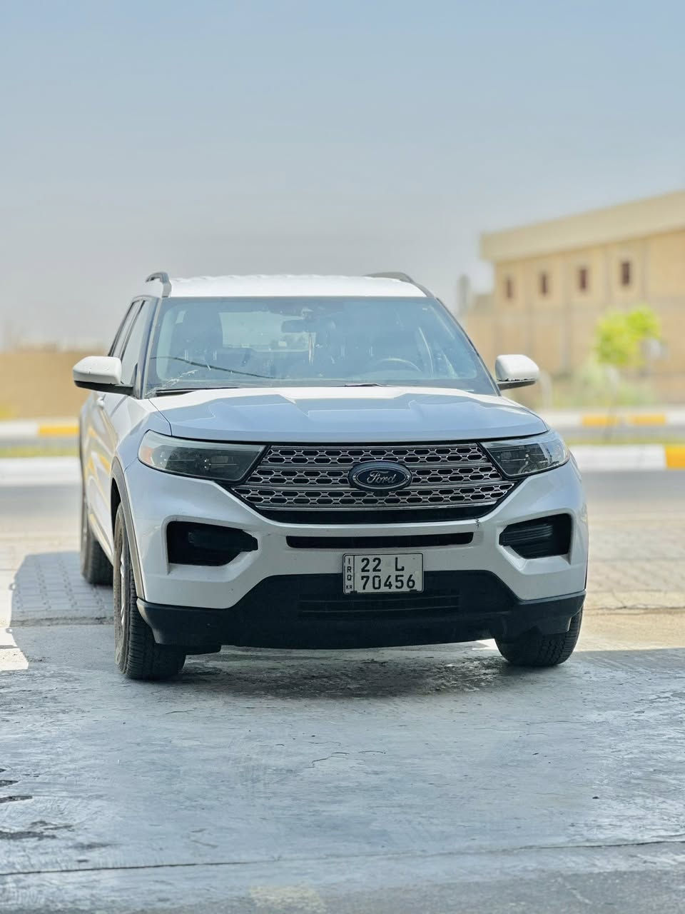 للبيع فقط  
لليدور نضيف 
 فورد اكسپلور موديل 2020 ابيض ثلجي
مواصفات Xlt  معروفه مواصفاتها رادار امامي خلفي وجانبي 
محرك V4 تيربو طياره ماشاءالله 
 صندوك جك كهربائي
  كشنات منفصل VIP
ماشية 176 الف السياره بجم كبس
 رقم اربيل جديد 
حادثها فقط صندوك مبدل وكاله وكاله 
 وبارد حك اصبع باب السائق عفته ماسويته من امريكا ماعدلته لان مماثر على السياره وممبين  
بدون دواخل بدون ايرباك
المكينه والكير والايرباك بشرط الفحص كفاله 
مكان السياره ديالى المقداديه 
سيارة حلوة ونظيفة مال جناي 
ماتحتاج مصروف جاهزة 
السعر 227 وبيها مجال 
هـ ***********
