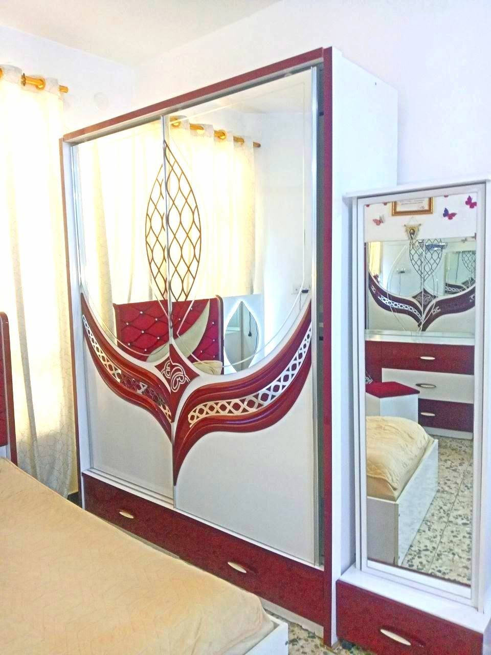 غرفة نوم......... للبيع
الغرفة خت الجديدة كما موضح بالصورة

المكان :- بغداد البلديات.

السعر :- ٣٠٠ الف وبيها مجال حك الجية

رقم الهاتف :-***********
