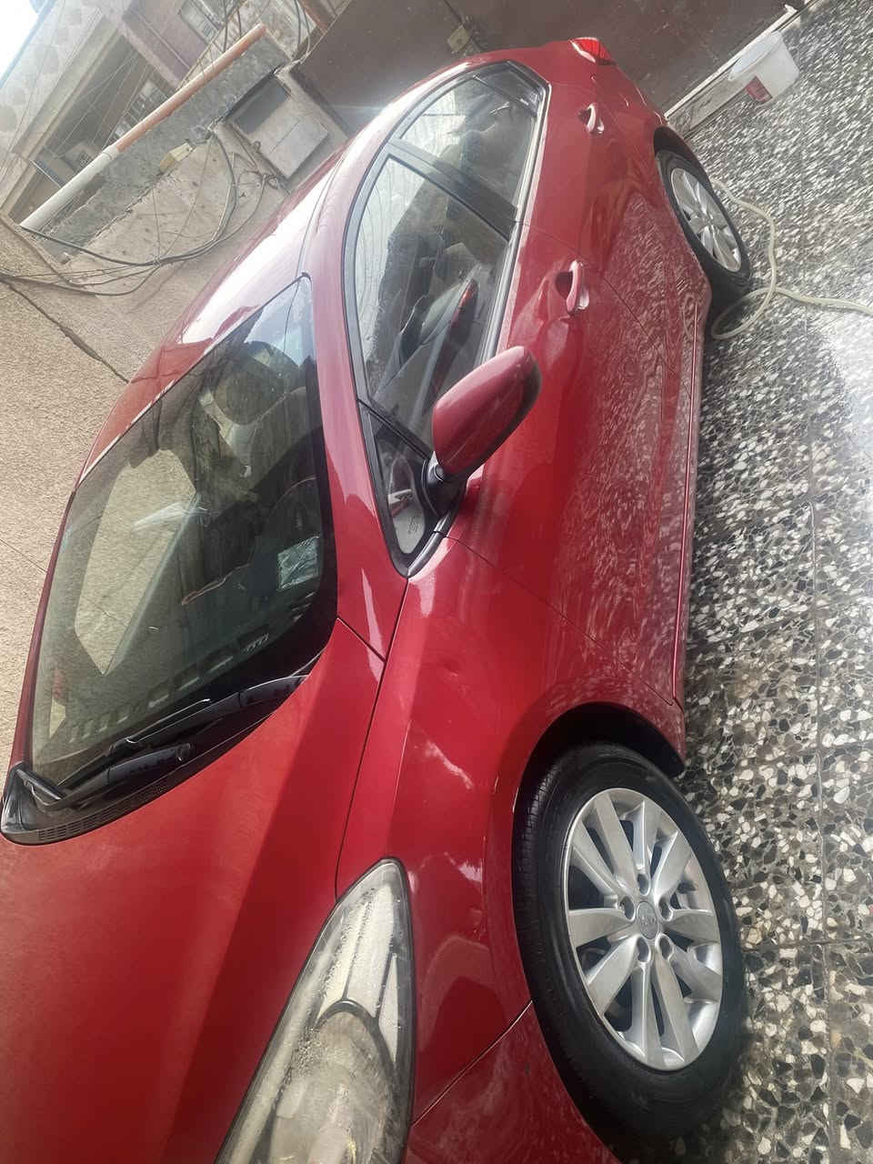 كيا سيراتو مديل 2016 ماشيه 75 جراد قليل بيهه السعر 130$   *********** بغداد حي الجهاد المحرك 1600
