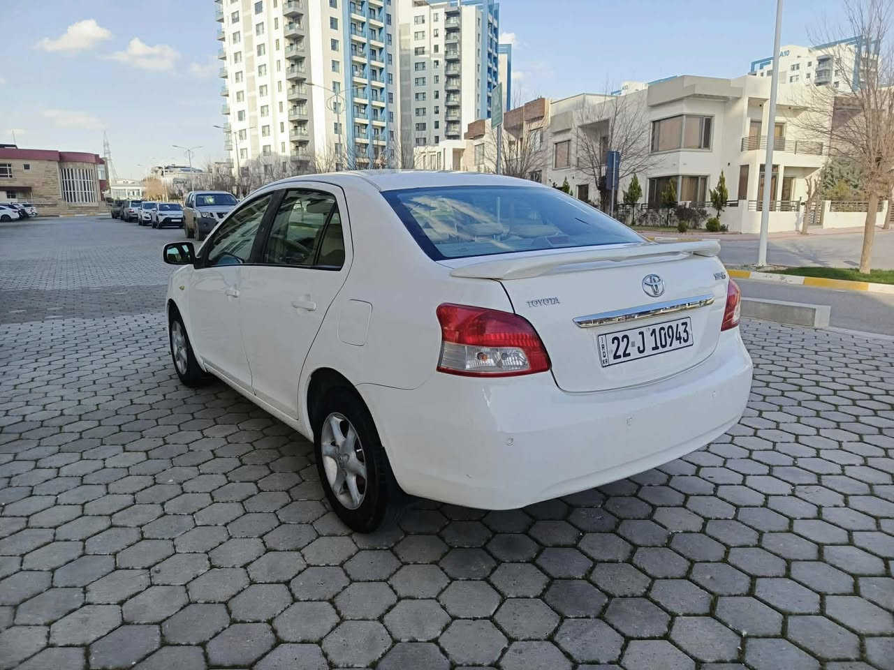 توێتا یارس مۆدێل2009
بێ لێدران،،بێ بۆیاغ،،،
ئۆتۆماتیک،،فول،A.B.S مواسەفات ،،ناوزەرد،،،،
تەبرید،،سارد،گەرم،،،
دەبڵ ئێرباگ،دەبڵ گێچ،،،
پێنج کەلە،بلاجیکتۆر،،
ویل کەپ،،باڵ،ئاوێنەکارەبا،،
(کارتی بەنزینی کرکوکی هەیە)،،،،
سعری 93 موعامەلە
***********
