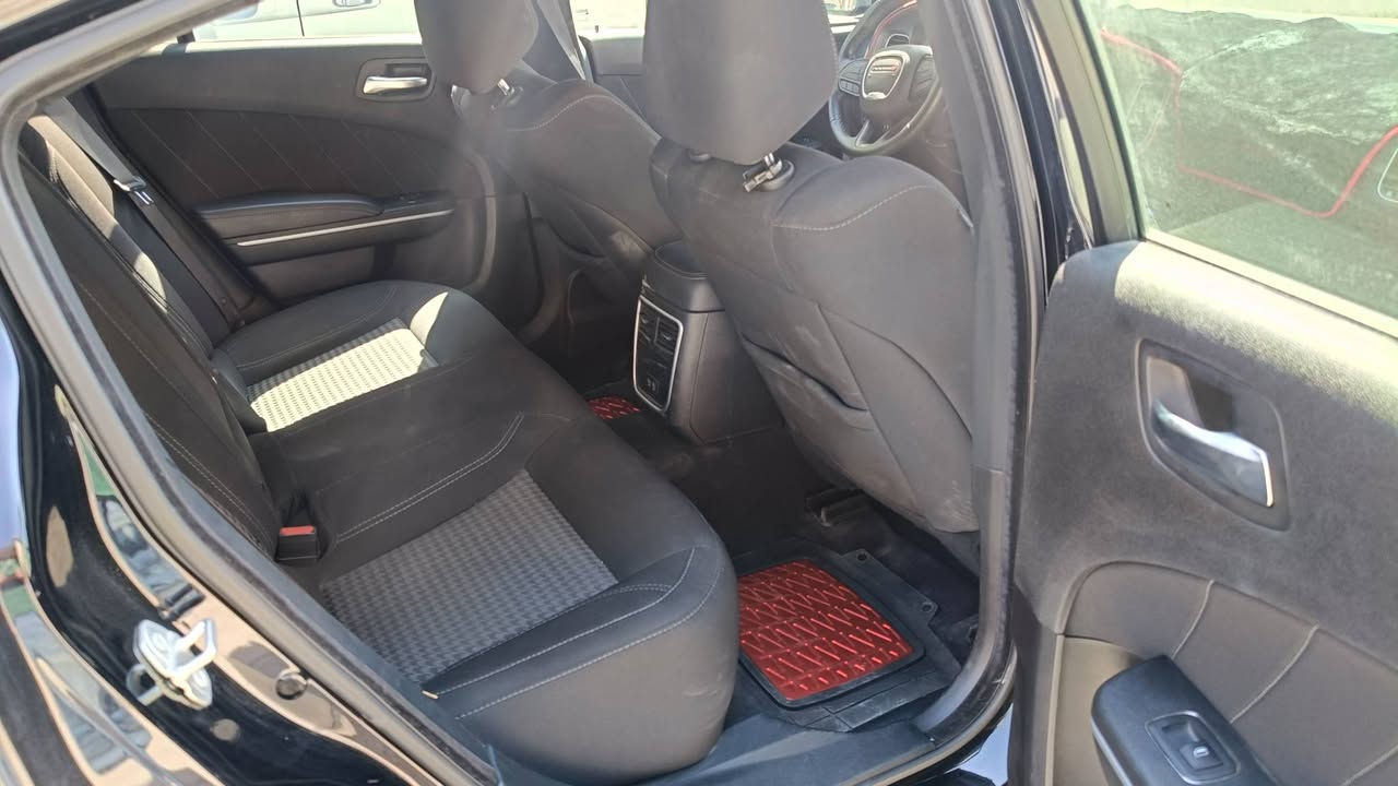 جارجر 23 اصل تبديل قطعة وحده فقط جاملق بدون دواخل والباقي واضح بالصور
***********
