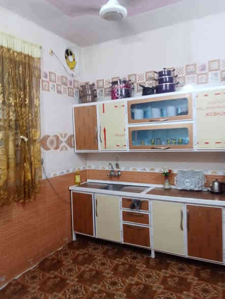 بيت لبيع مساحه 200 متر صب كونكريت حي الفداء فرع الصيدلية بدور سعر 185 ويرهم عل مباره  استفسار ***********
