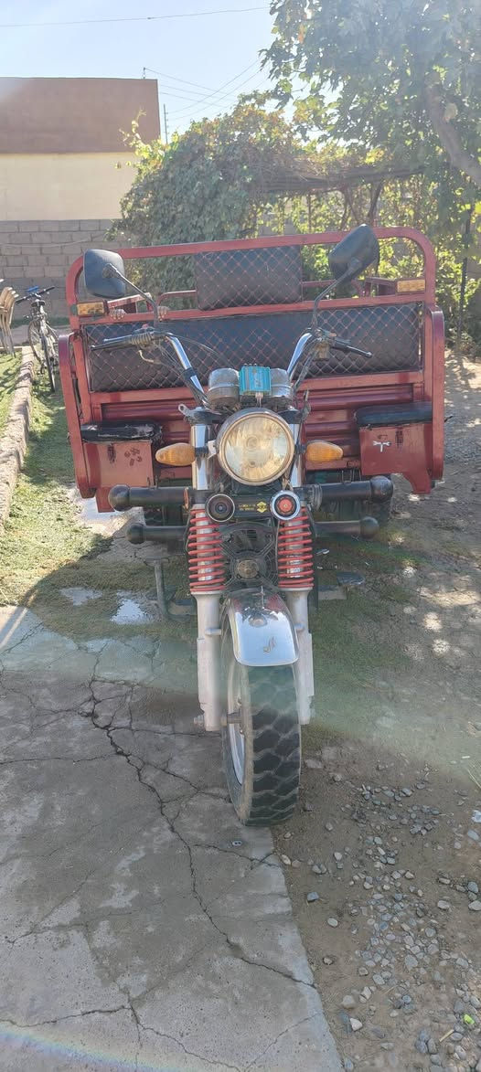 سلام عليكم ستوتا اورجنال دبل اكسن بودي كبير موديل 2022 للبيع السعر 1350المكان القيارة الجدعه  ستفسار اكثر تصال ***********
